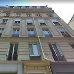 Typical Parisian Flat Near Belleville By Easybnb